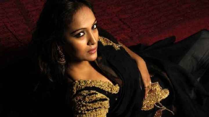 ২০২২ সালে ঘর ভেঙেছে, জানালেন অভিনেত্রী বিন্দু 