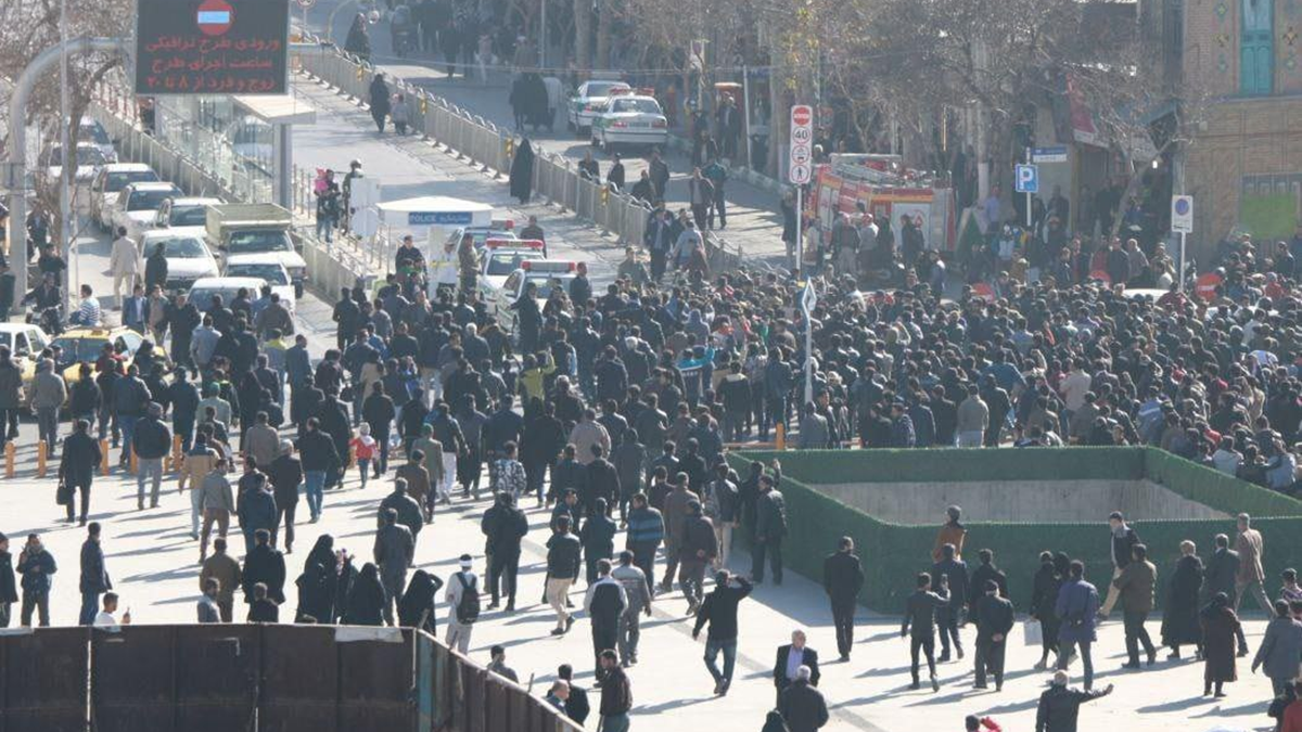 ফের উত্তাল ইরান, বিক্ষোভকারীদের সহায়তার ঘোষণা ইসরায়েলের 