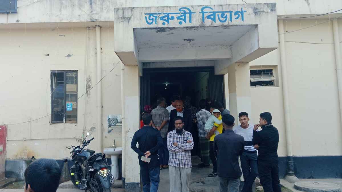 ঝালকাঠিতে ট্রলির ধাক্কায় নারী মোটরসাইকেল আরোহী নিহত