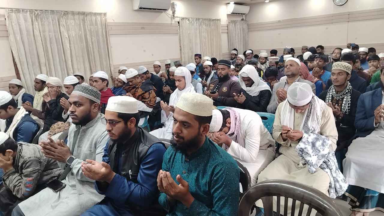 ওসমান হাদির স্মরণে ঝালকাঠিতে ইসলামী ছাত্র আন্দোলনের দোয়া