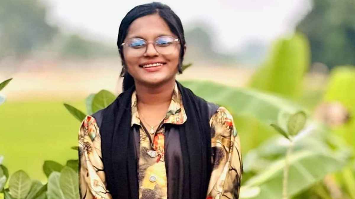 মধ্যরাতে ফেসবুকে বিস্ফোরক মন্তব্য করে ছাত্রশক্তি নেত্রীর পদত্যাগ