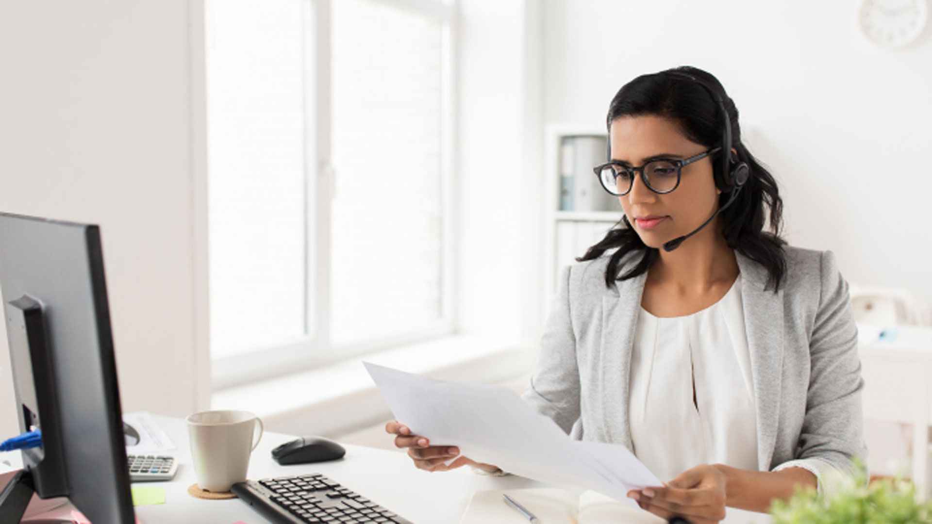 চাকরি দেবে আড়ং, যোগ্যতা স্নাতক পাস