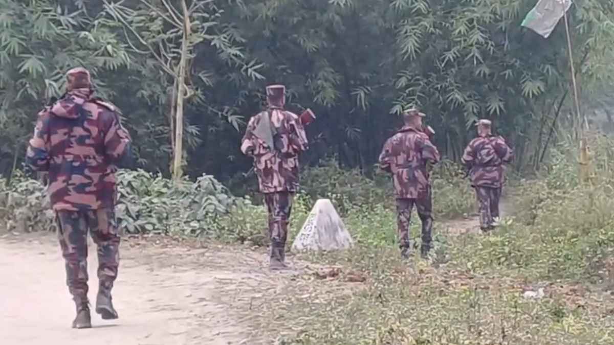 সীমান্তে কাঁটাতারের বেড়া দেওয়াকে কেন্দ্র করে আবারও উত্তেজনা