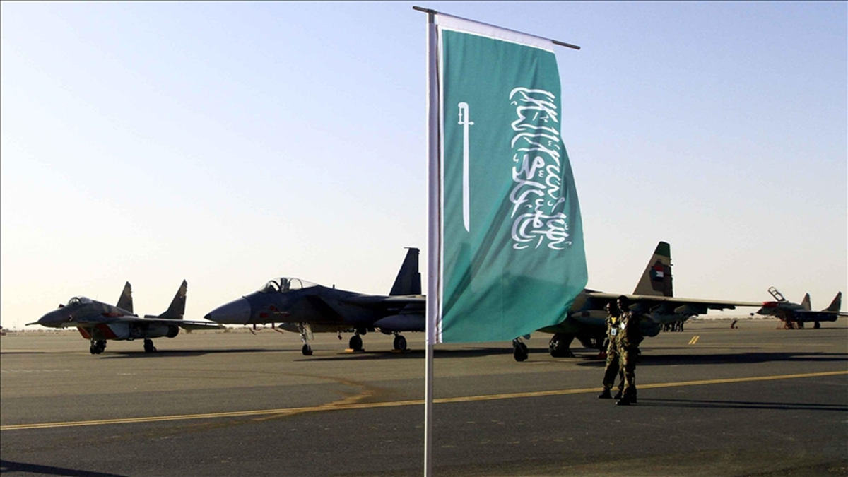 ইয়েমেনে আমিরাত-সমর্থিত বিচ্ছিন্নতাবাদীদের ওপর বিমান হামলা সৌদি আরবের