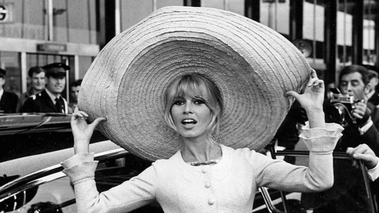 কিংবদন্তি অভিনেত্রীর মৃত্যু