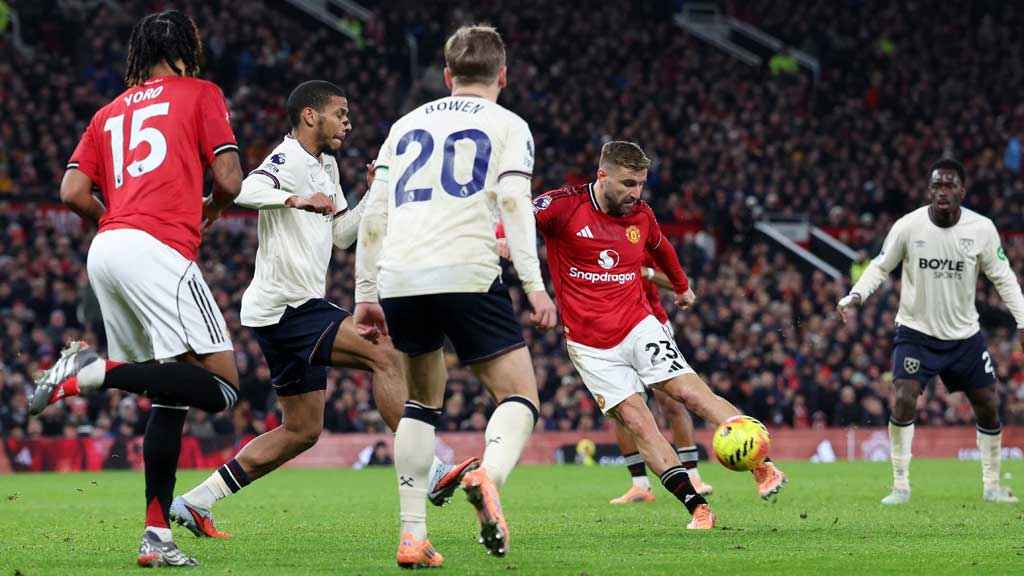 এগিয়ে গিয়েও জিততে না পারায় হতাশ ম্যানইউ কোচ