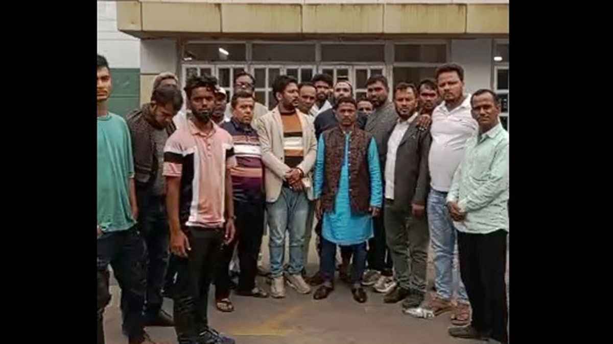 মাদারীপুরে শাজাহান খানের বাড়ি-পেট্রোল পাম্প পাহারায় যুবদল নেতা