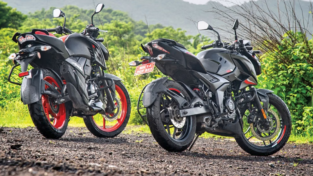 পালসার এন১৬০ বনাম অ্যাপাচি আরটিআর১৬০: কোন মডেল কিনবেন?