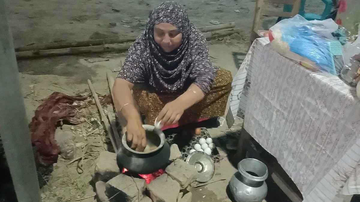 টুটুল মিয়ার মানবিকতায় বদলে গেল এক অসহায় নারীর জীবন