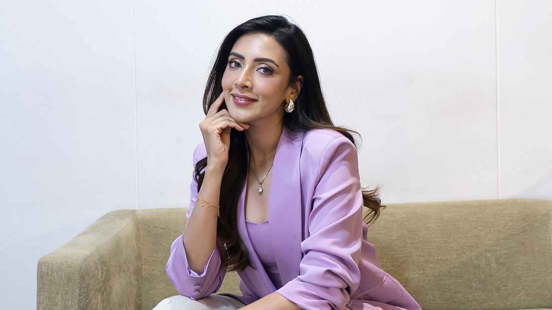 আরও এক নতুন সিনেমায় মিম