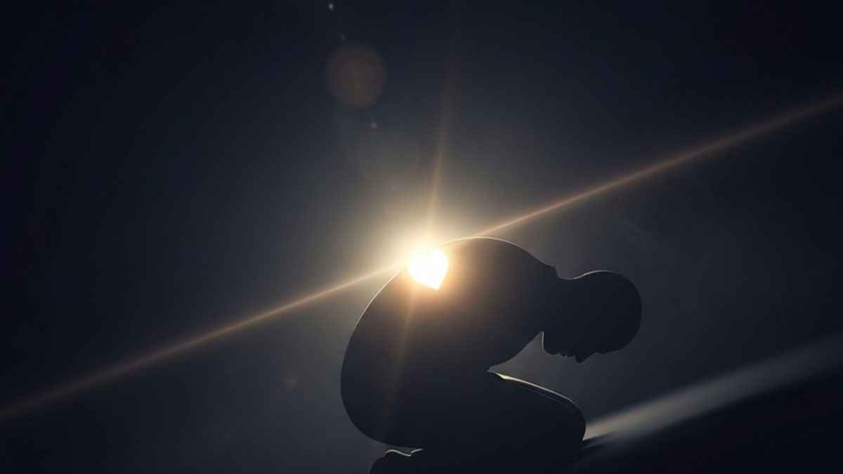 খাঁটি মুমিন চেনার সহজ উপায়: অন্তরের যে বিষয়টি দেখবেন