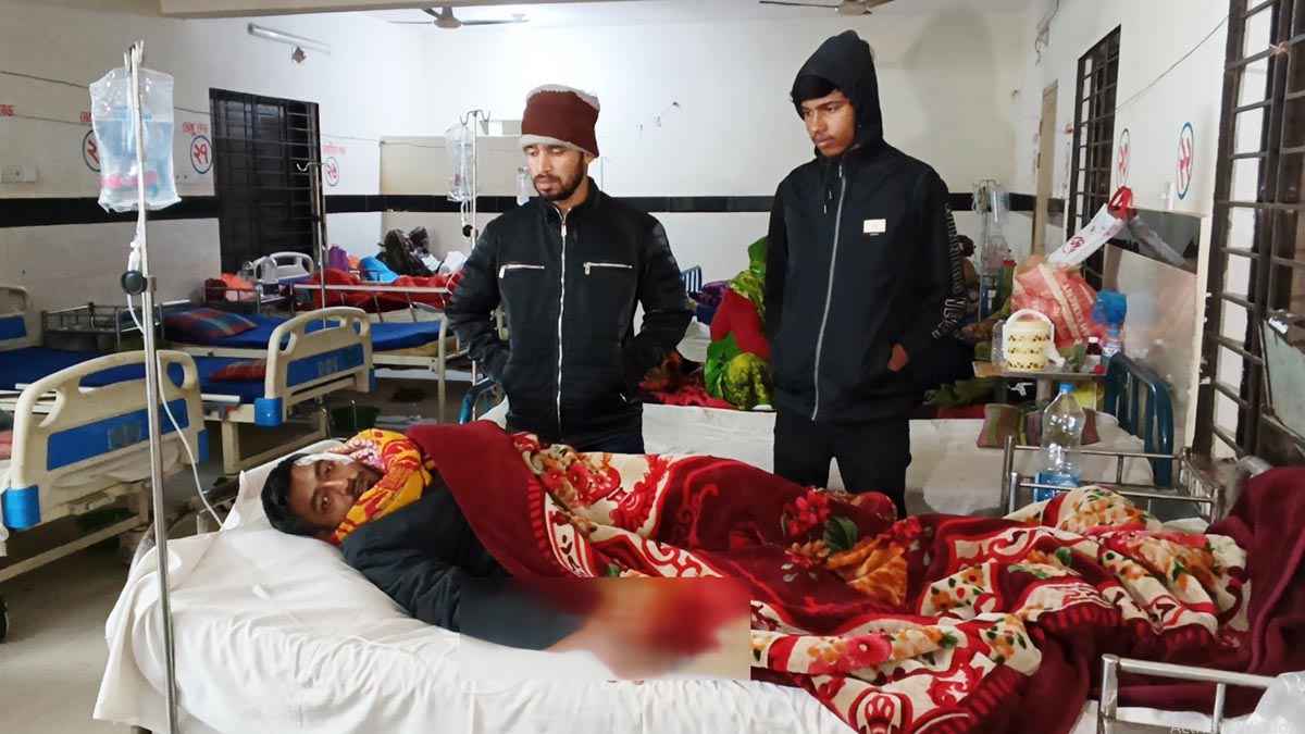 কালকিনিতে চাঁদা না পেয়ে ব্যবসায়ীকে পিটিয়ে জখম