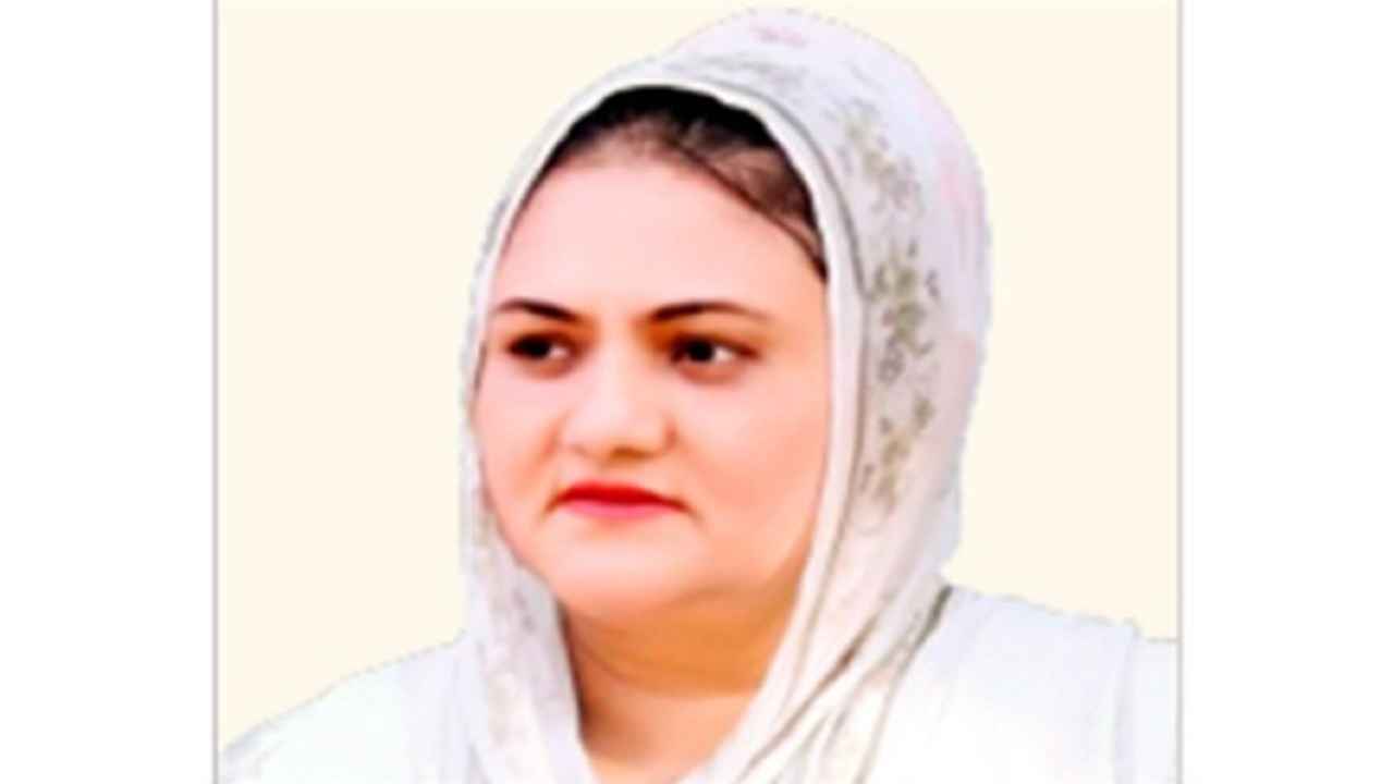 কপাল পুড়ল কামাল জামানের, মাদারীপুর-১ আসনে বিএনপির প্রার্থী নাদিরা মিঠু