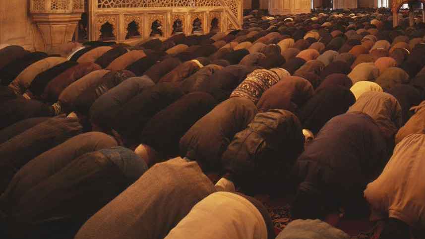 ফজর মিস করছেন কি? জানুন কতটা বরকত হারাচ্ছেন