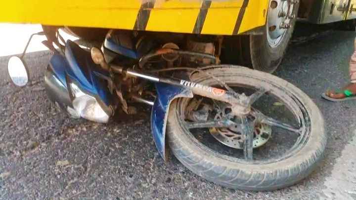 নাটোরে যাত্রীবাহী বাসচাপায় মোটরসাইকেল চালক নিহত