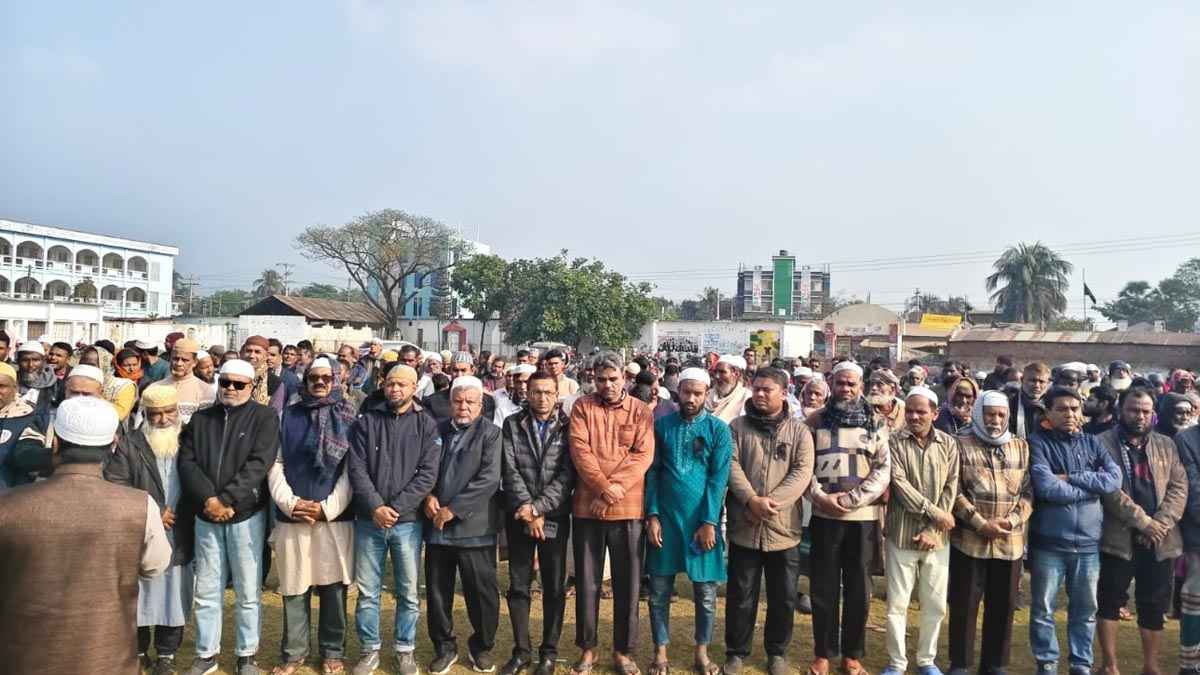 লালপুরে বিভিন্ন স্থানে খালেদা জিয়ার গায়েবানা জানাজা 