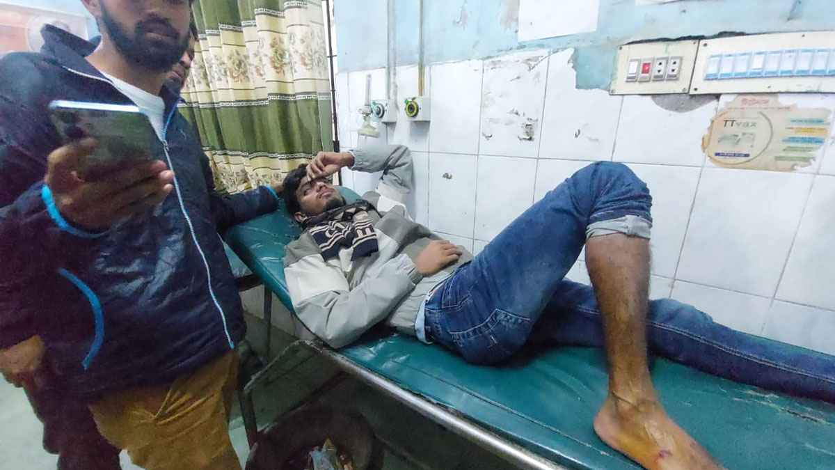 শরীয়তপুরে ছাত্রদল-এনসিপি সংঘর্ষ ও ককটেল বিস্ফোরণ