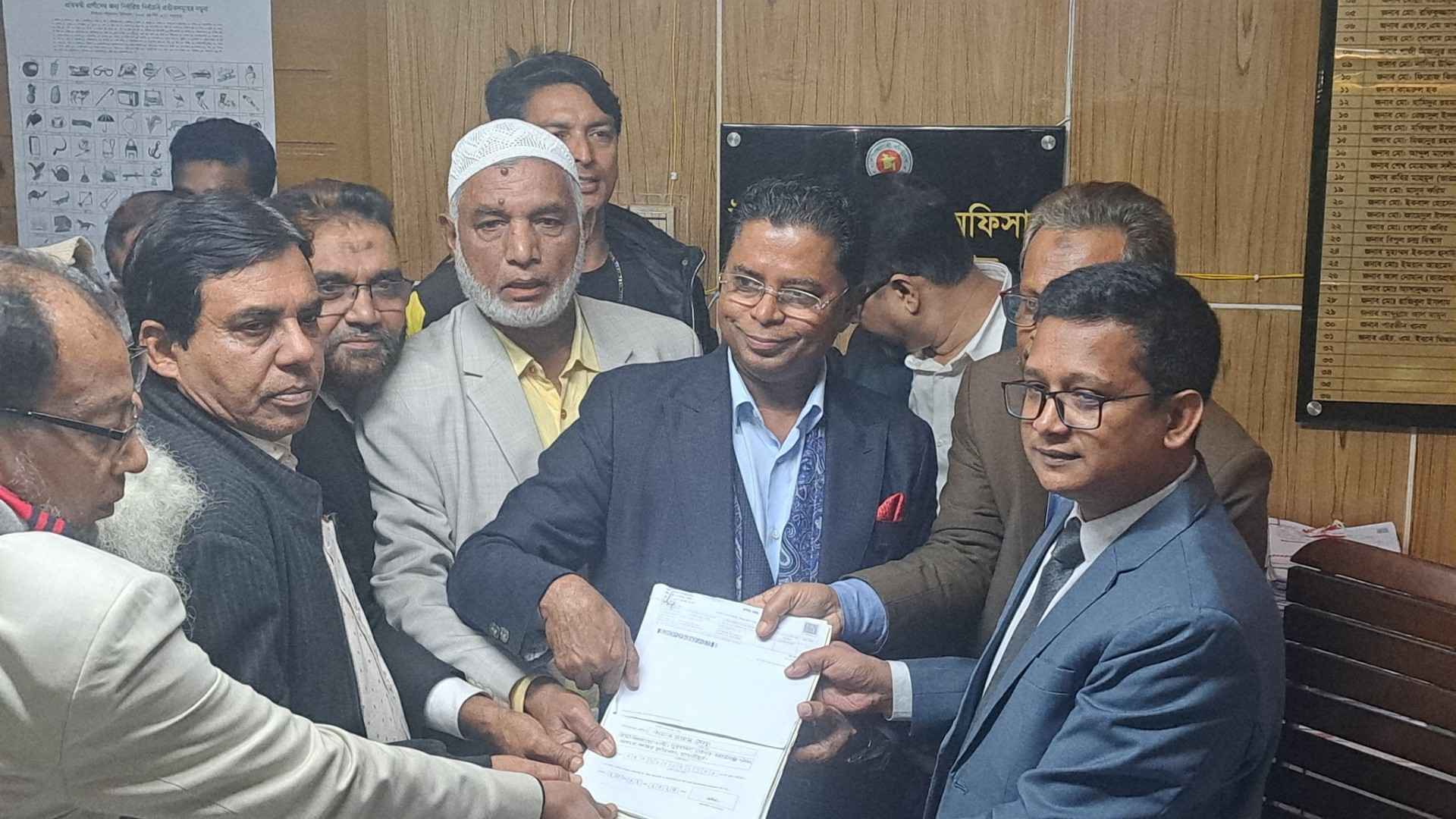 স্থগিত মনোনয়ন ফেরত না পেয়ে স্বতন্ত্র হিসেবে লড়বেন নুরুউদ্দিন মোল্লা