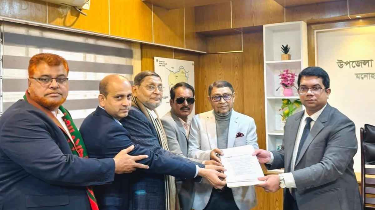 মনোহরদীতে মনোনয়ন জমা দিয়েছেন সাখাওয়াত হোসেন বকুল 