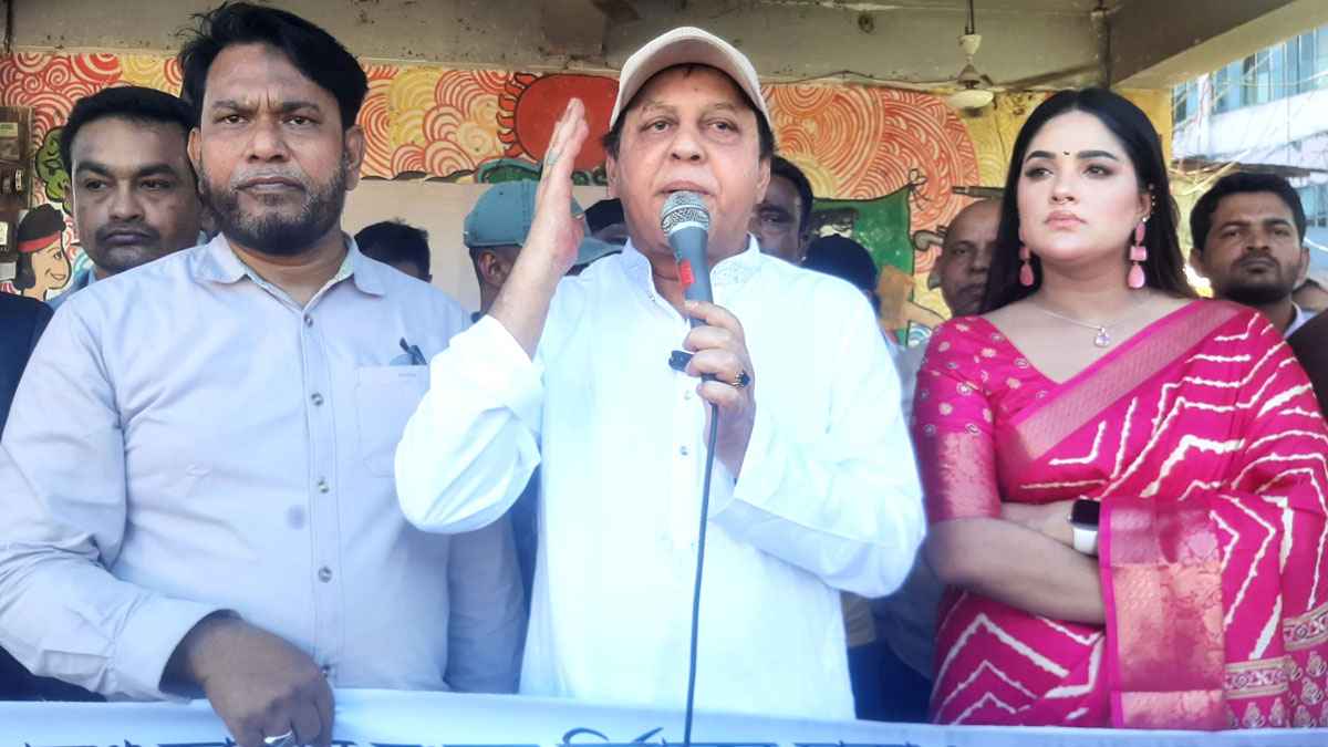 ১২ ফেব্রুয়ারি যে কোনো মূল্যে ভোট হবে: ওয়াদুদ ভুঁইয়া