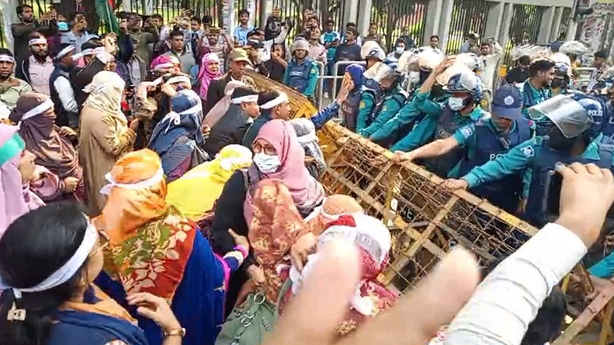 এনটিআরসিএ বঞ্চিতদের লংমার্চ আটকে দিল পুলিশ