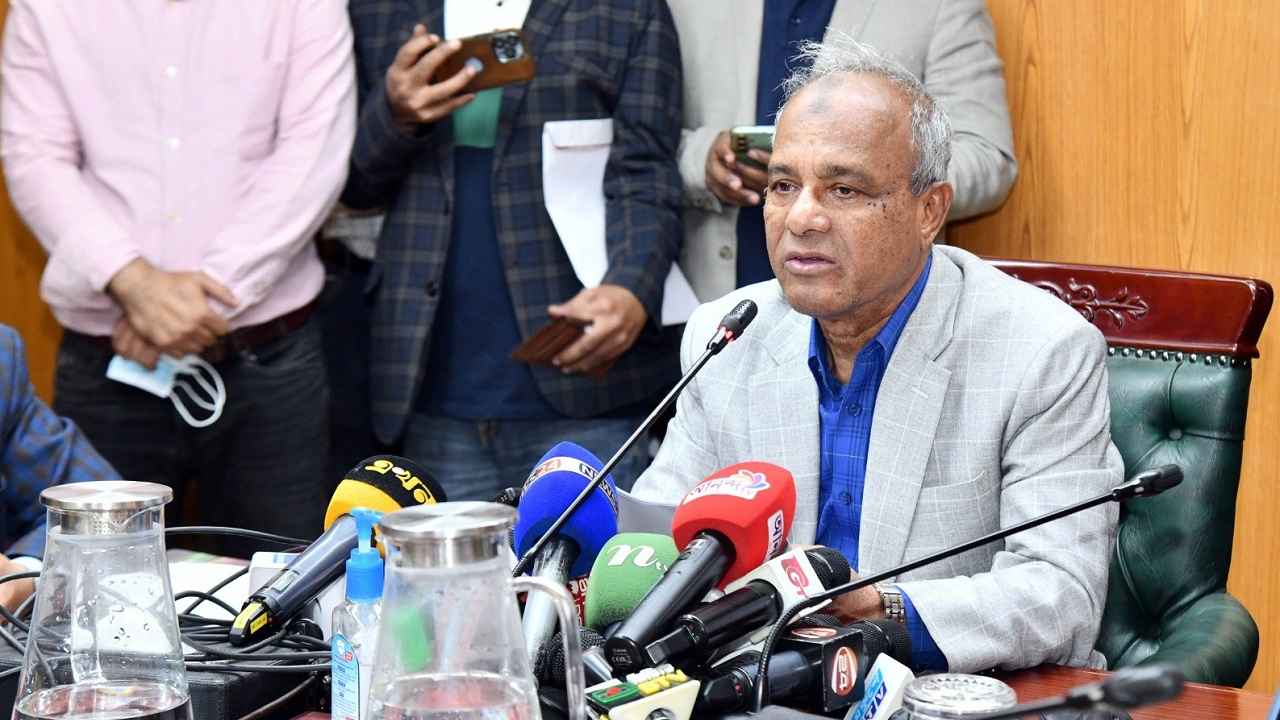 ‘সরকার কৃষক ও ভোক্তা উভয়ের স্বার্থ সংরক্ষণের চেষ্টা করছে’