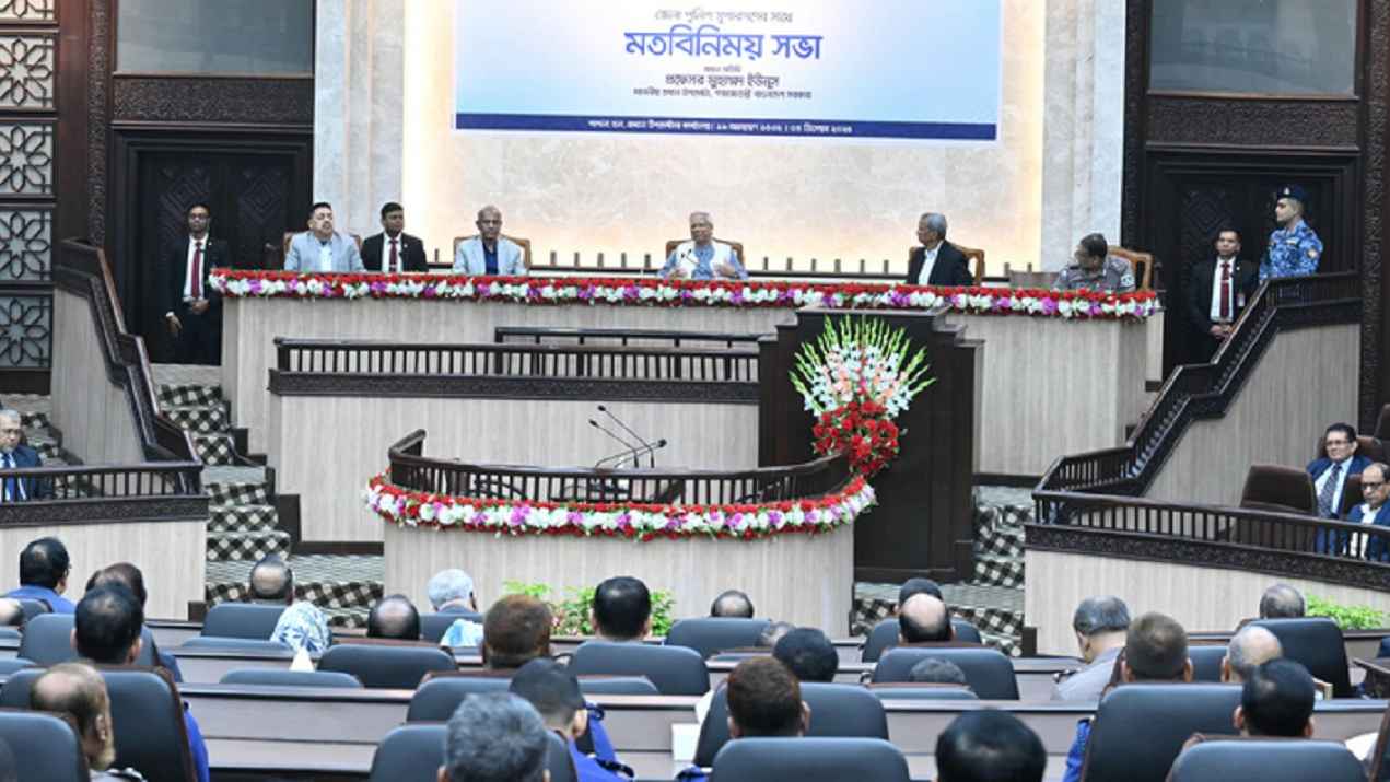 নির্বাচন ঘিরে পুলিশকে নিরপেক্ষ দায়িত্ব পালনের নির্দেশ প্রধান উপদেষ্টার