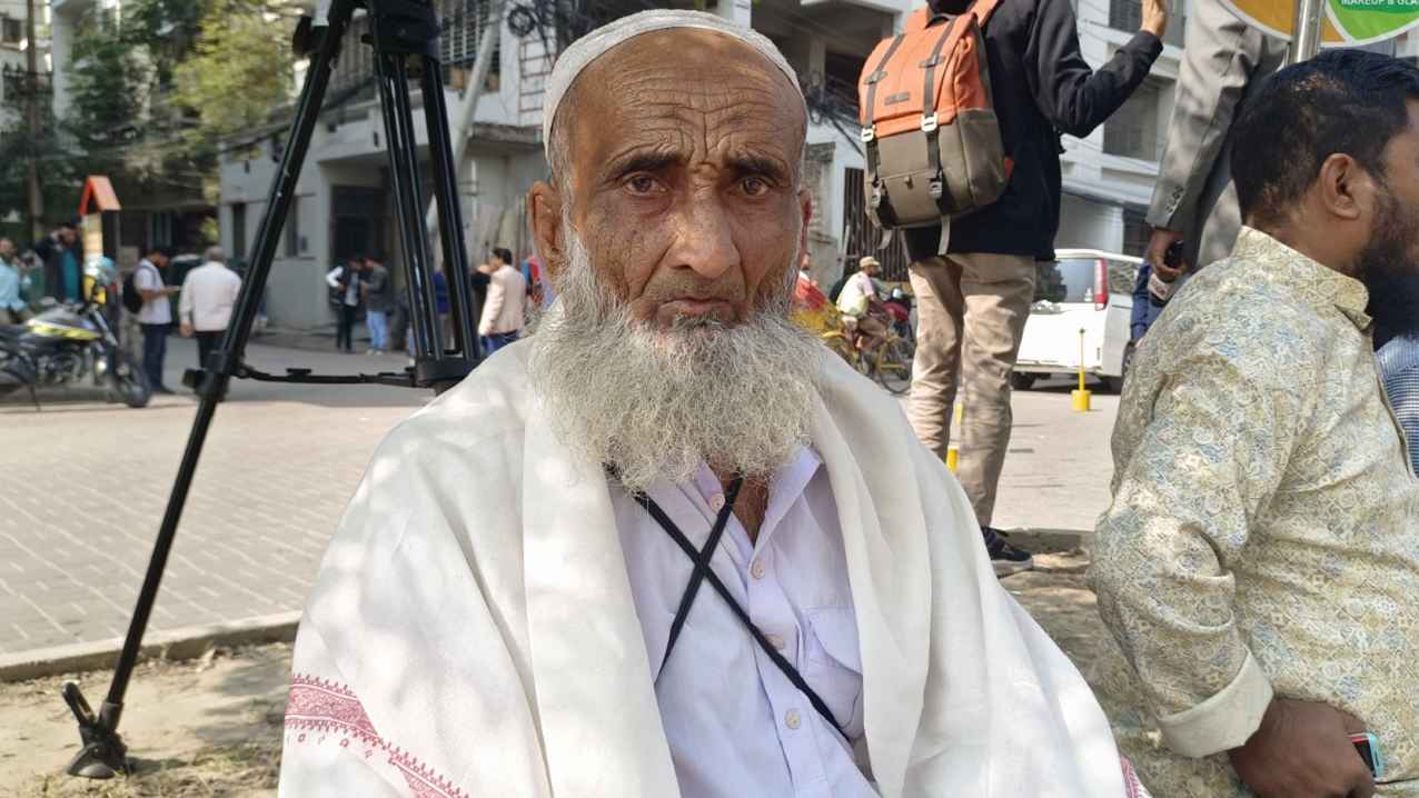 ‘দোয়া করি, নেত্রী যেন হাসিনার বিচার দেখে যেতে পারেন’