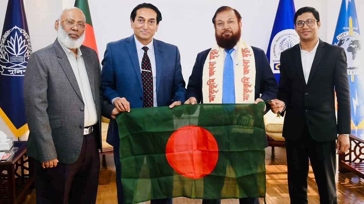 সিআইডির ভূমিকায় মুগ্ধ জুলাই শহীদ স্মৃতি ফাউন্ডেশনের প্রতিনিধিরা