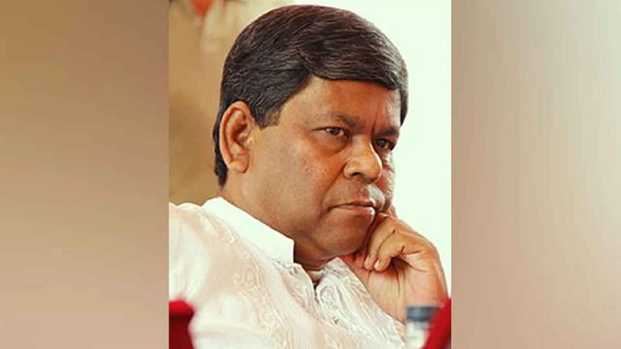 যে কারণে গ্রেফতার সাংবাদিক শওকত মাহমুদ