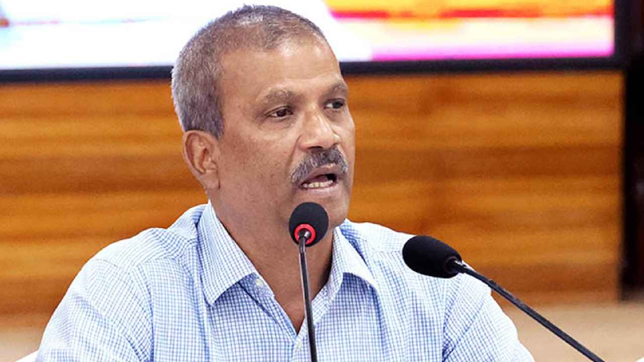 হাসিনার অনুসারীদের ‘অস্বাভাবিক’ জামিন নিয়ে আইন উপদেষ্টার উদ্বেগ