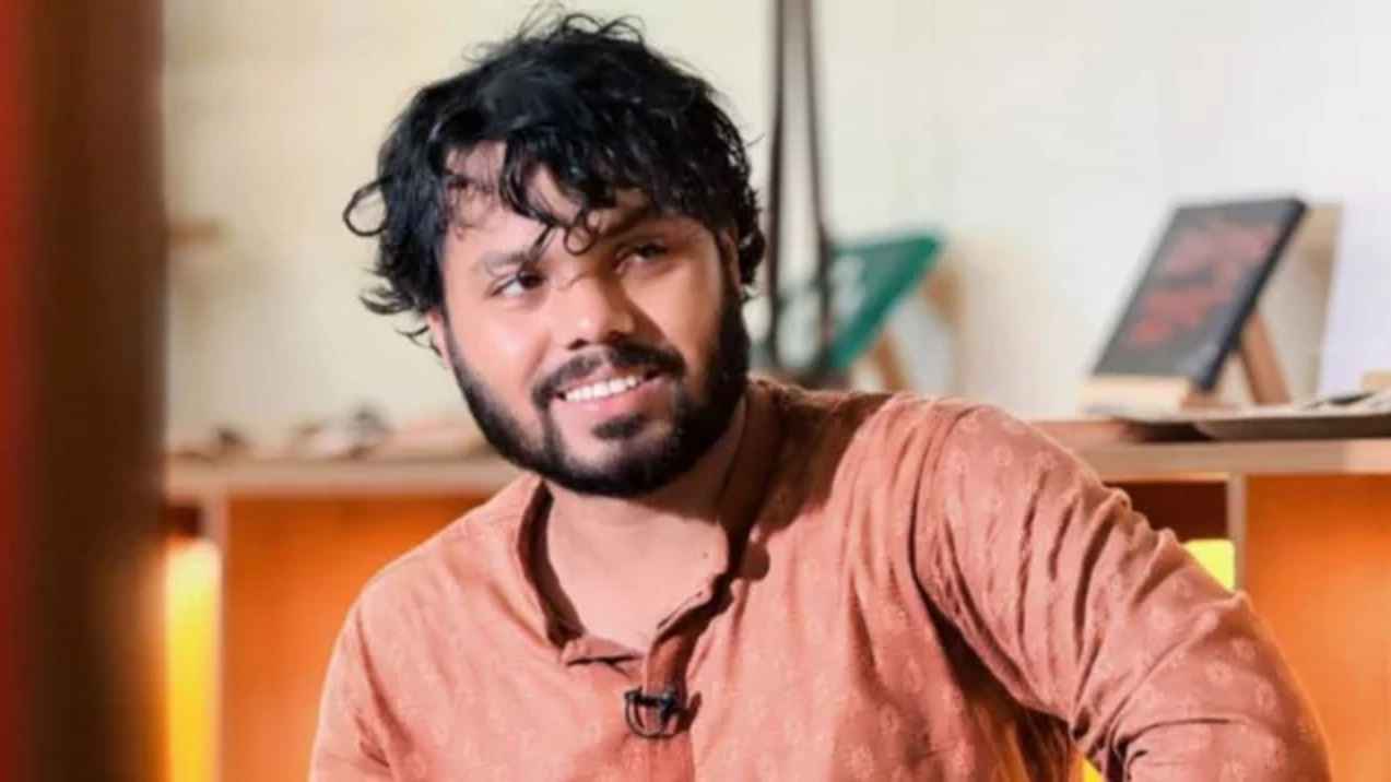 গ্রাম থেকে উঠে এসে যেভাবে রাজপথের বিপ্লবী হয়ে ওঠেন ওসমান হাদি