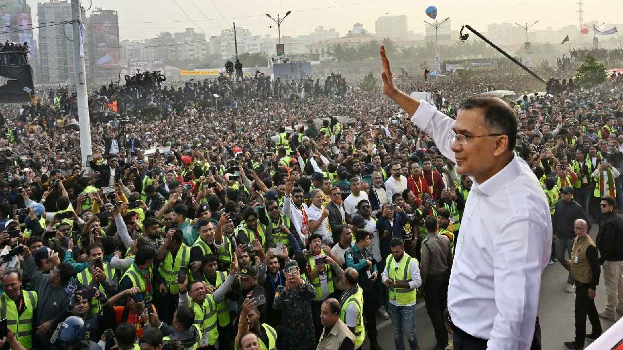 জনতার ভালোবাসায় অভিভূত হয়ে কৃতজ্ঞতা জানালেন তারেক রহমান