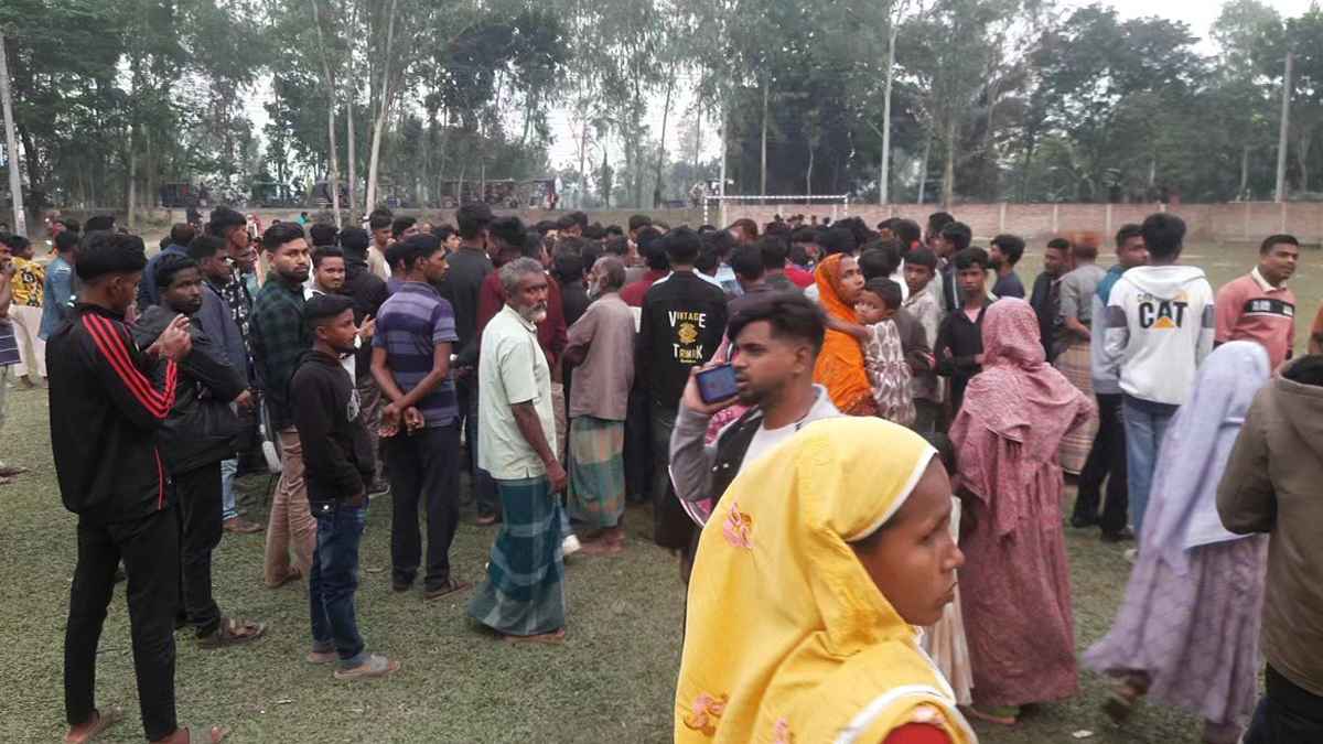 ফেসবুক গ্রুপচ্যাট নিয়ে দ্বন্দ্বে কিশোরকে ছুরিকাঘাত, মামলা