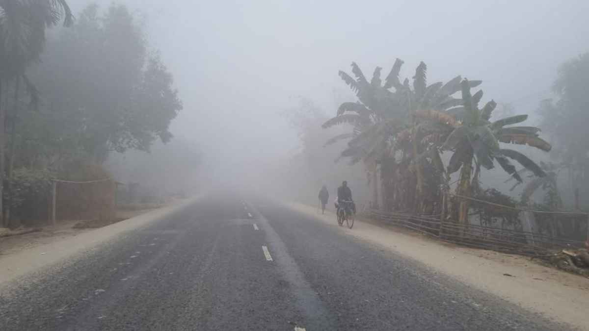 মৃদু শৈত্যপ্রবাহে কাঁপছে পঞ্চগড়ের মানুষ, তাপমাত্রা ১০ ডিগ্রির ঘরে