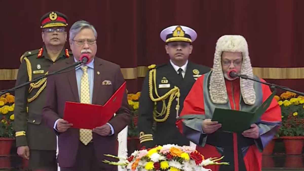 শপথ নিলেন নতুন প্রধান বিচারপতি