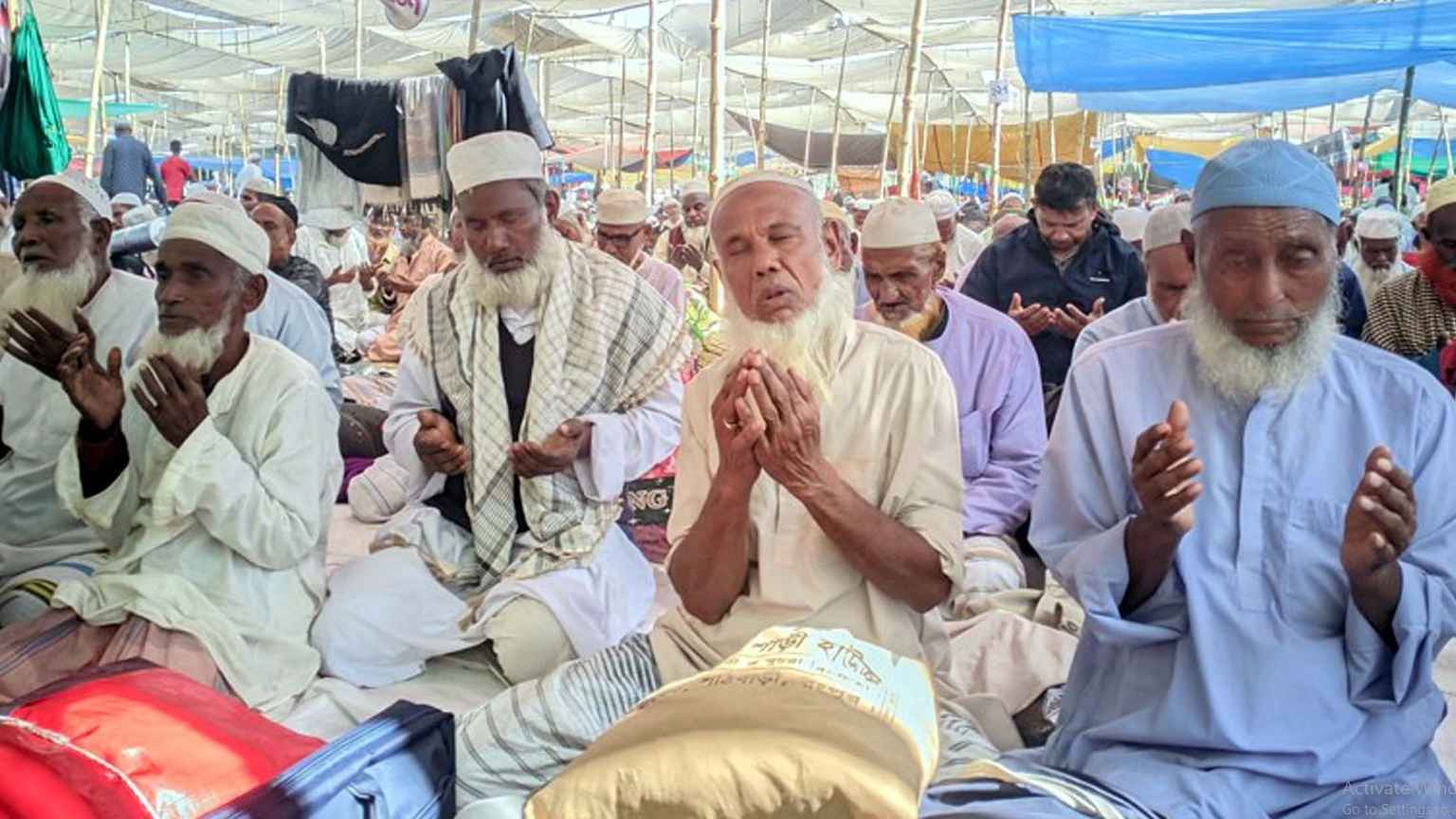 আখেরি মোনাজাতে শেষ হলো রংপুরের বিভাগীয় ইজতেমা