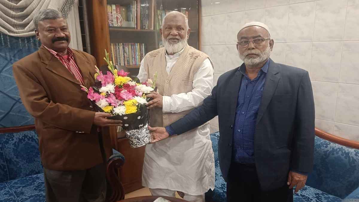 তিন দল ঘুরে ফের জাতীয় পার্টিতে নূর মোহাম্মদ মন্ডল