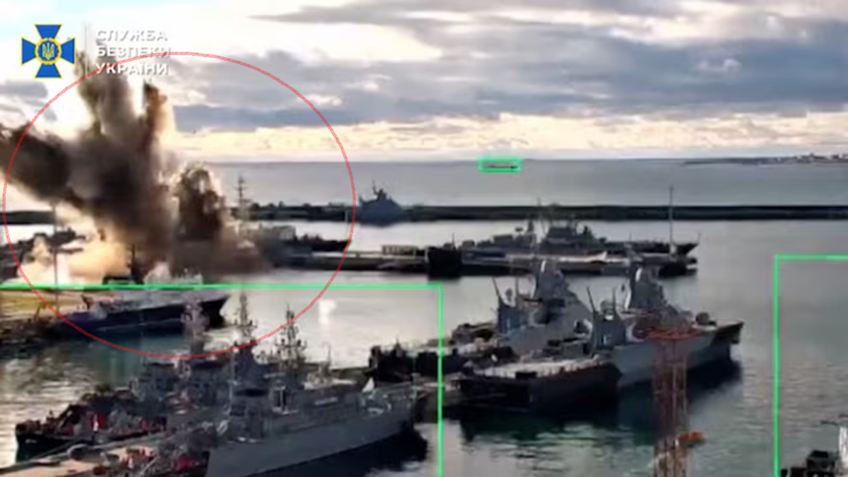 রাশিয়ার সাবমেরিনে ড্রোন হামলার ইউক্রেনের