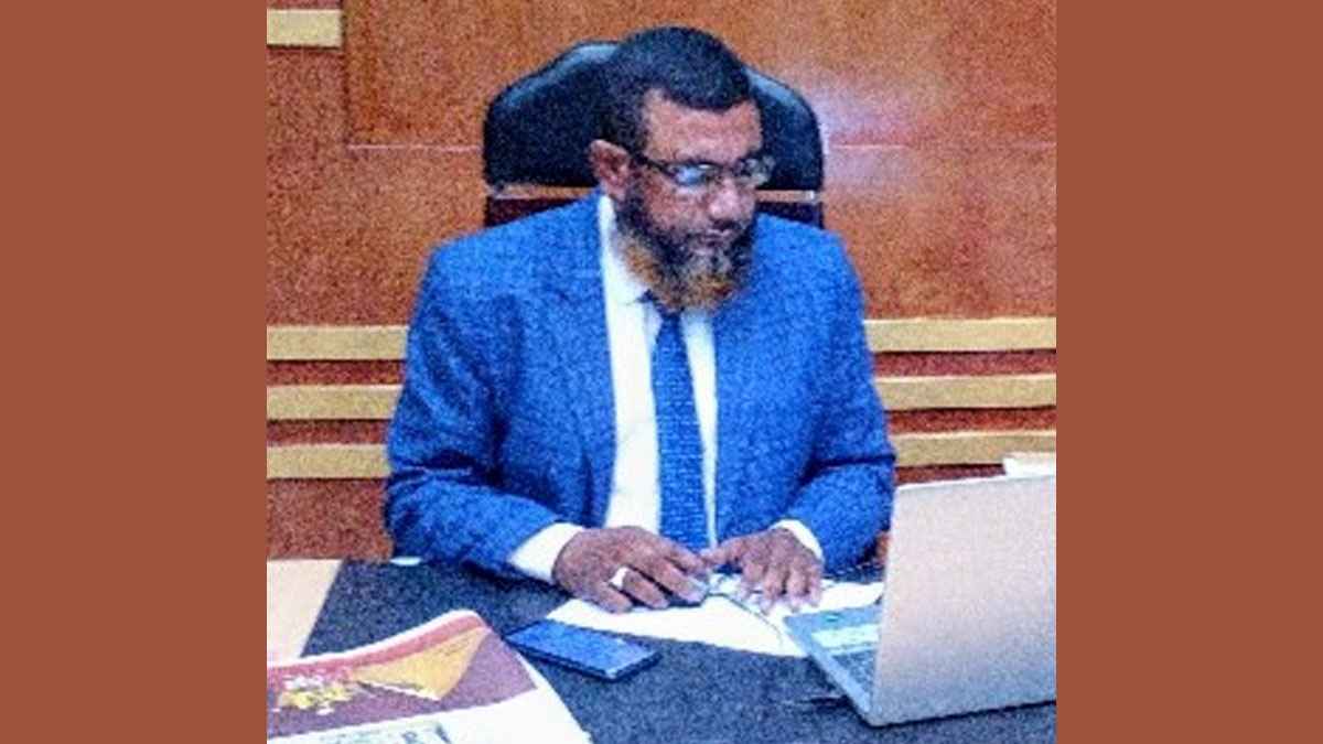 দুর্নীতির দায়ে বদলি হওয়া চুয়াডাঙ্গা সমবায় কর্মকর্তা বহাল তবিয়তে