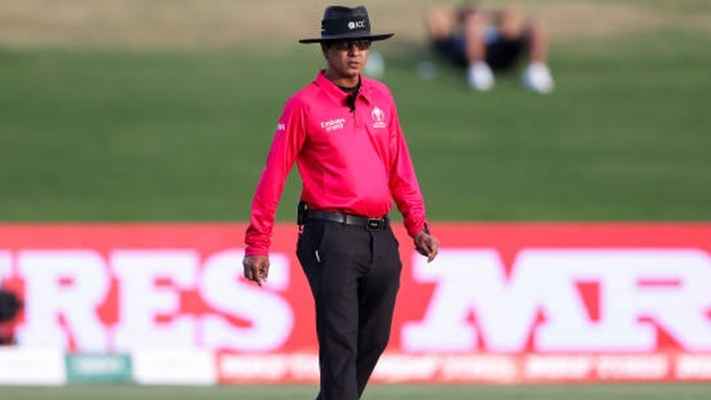 বিপিএলে আম্পায়ার সৈকত, ম্যাচপ্রতি পাবেন ২৫০০ ডলার