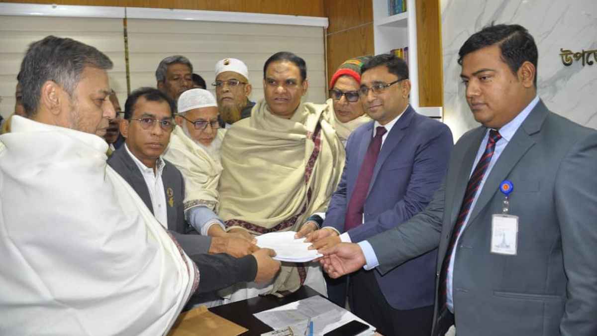 শরীয়তপুর-৩ আসনে বিএনপি প্রার্থী অপুর মনোনয়নপত্র দাখিল