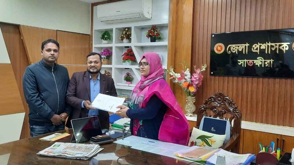 সাতক্ষীরায় মনোনয়নপত্র সংগ্রহ করলেন বিএনপি প্রার্থী কাজী আলাউদ্দীন