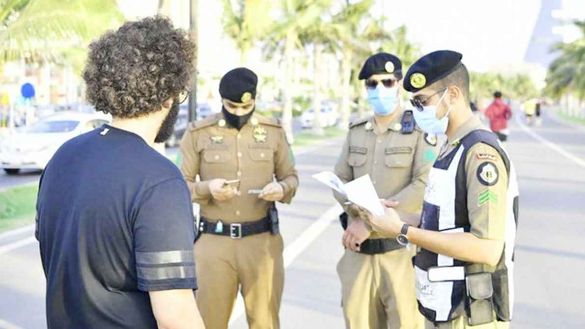 সৌদিতে ২১ হাজারের বেশি প্রবাসী গ্রেফতার