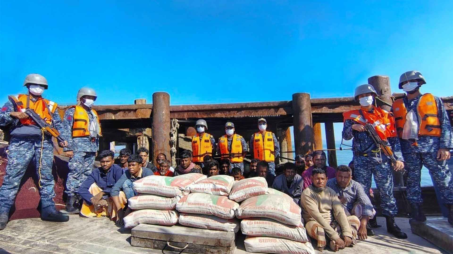 মিয়ানমারে পাচারকালে সিমেন্ট বোঝাই দুই ট্রলারসহ আটক ২২