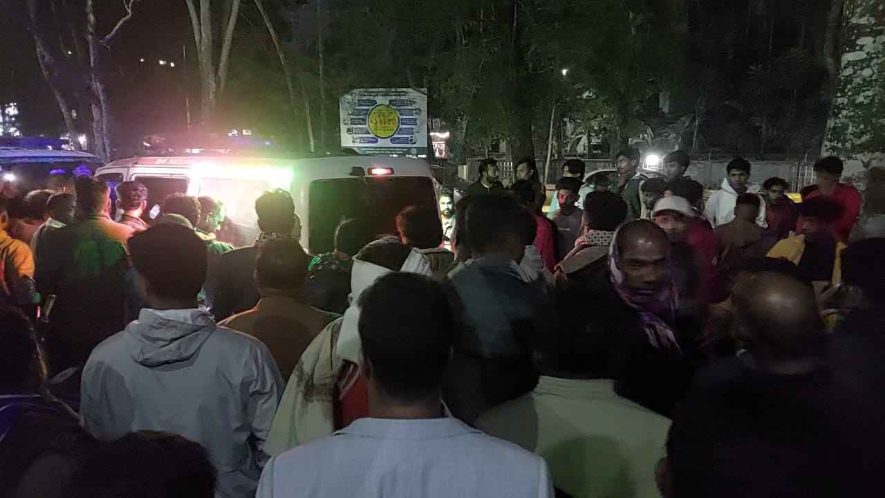 শরীয়তপুরে ছাত্রদল ও এনসিপির নেতা কর্মীদের মধ্যে সংঘর্ষ, আহত ১০