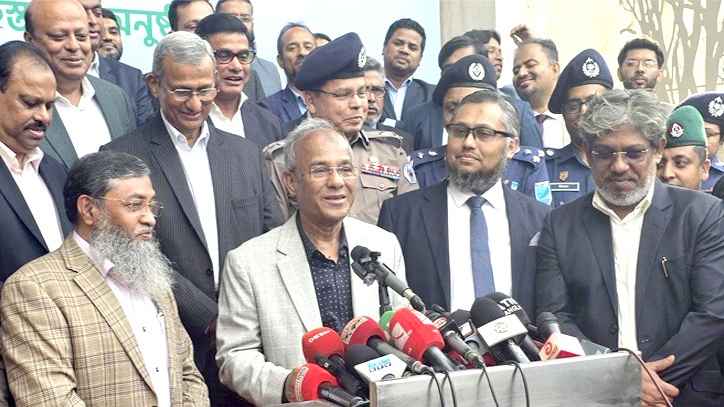 নিরাপত্তা নিয়ে কোনো শঙ্কা নেই: স্বরাষ্ট্র উপদেষ্টা