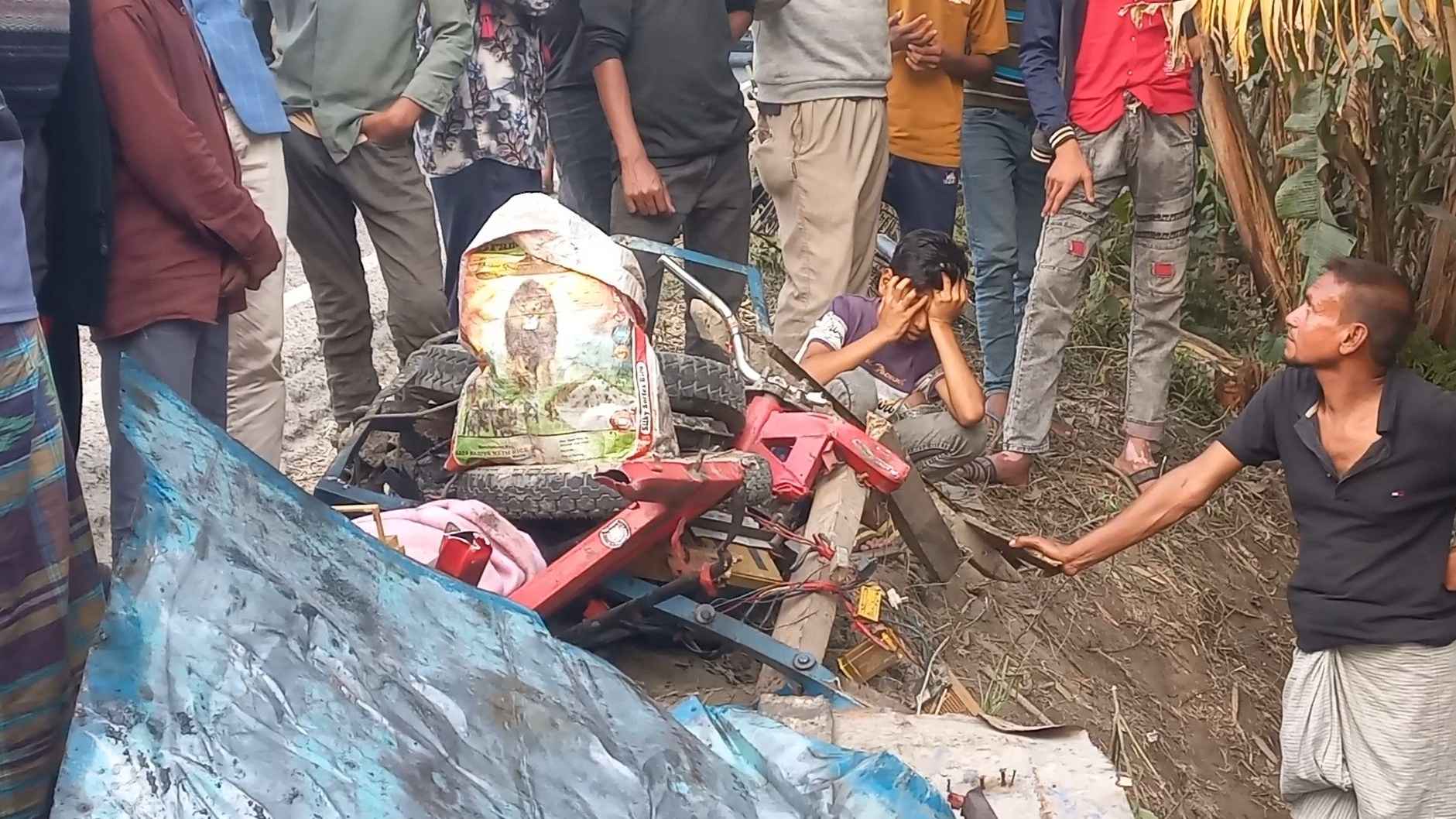 লালমনিরহাটে বাস–অটোভ্যান সংঘর্ষে নিহত ১