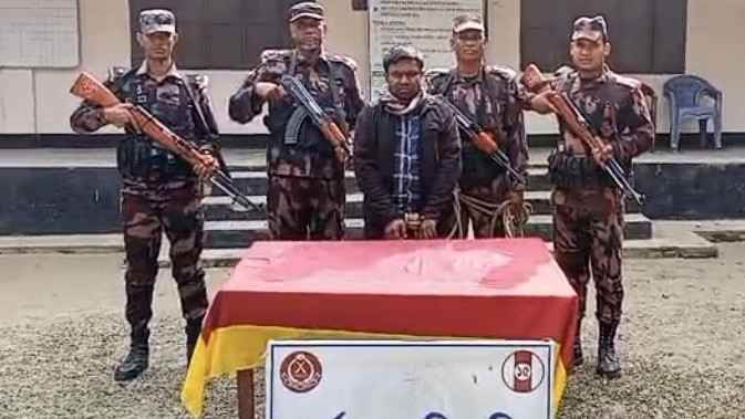 লালমনিরহাট সীমান্তে অবৈধ অনুপ্রবেশকালে ভারতীয় নাগরিক আটক