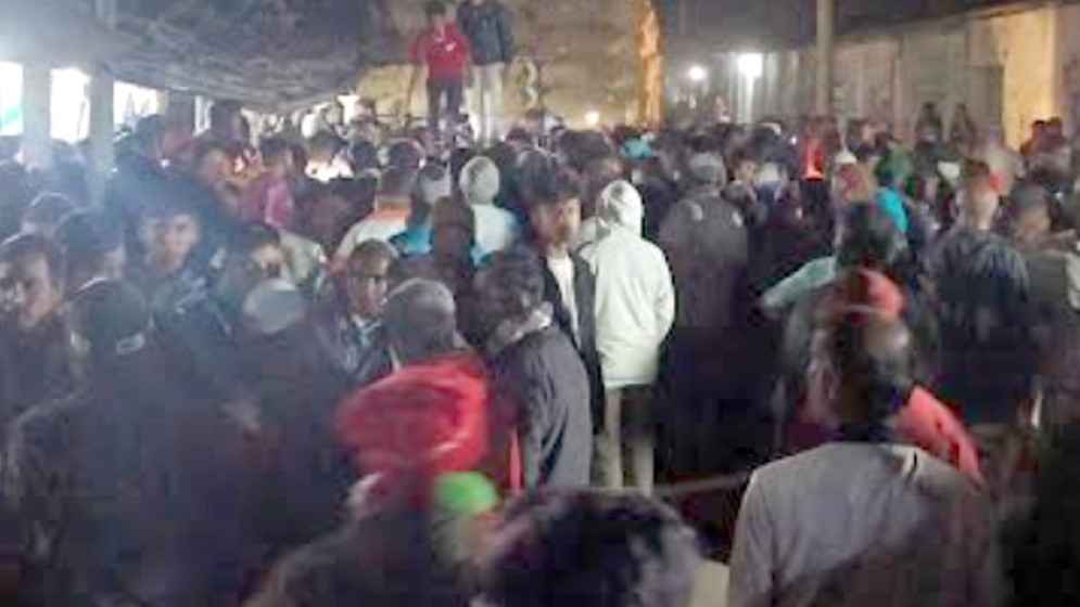 দিনাজপুরে ট্রাক-ভ্যান সংঘর্ষে নিহত ২